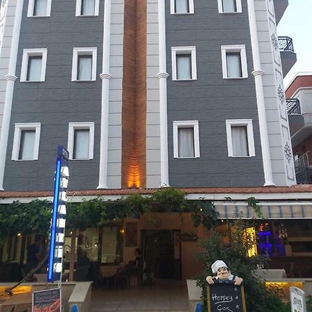 Atlantis Otel Гумулдур Екстериор снимка